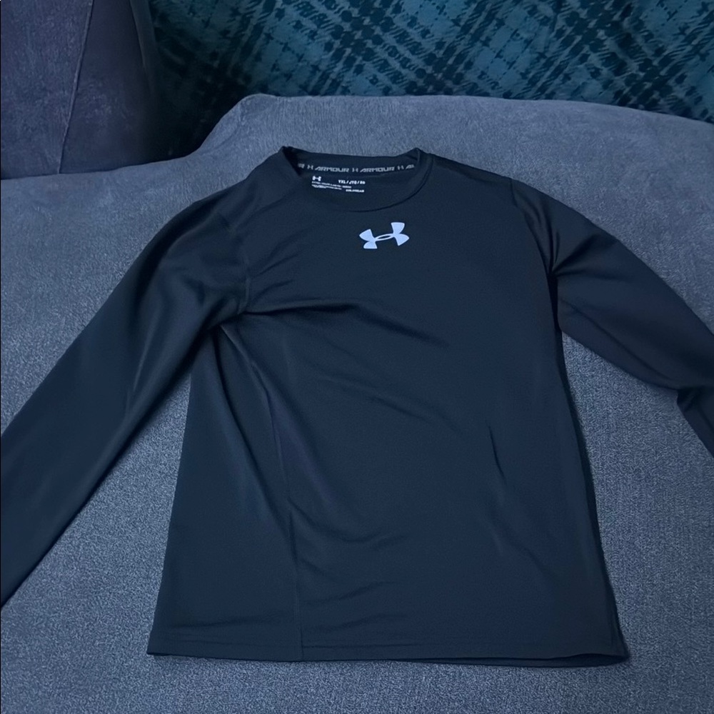 Under Armour Men's Black Long Sleeve Shirt